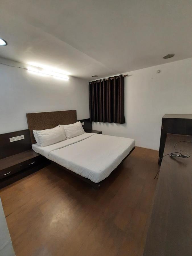 Hotel Grand Suites Индаур Экстерьер фото