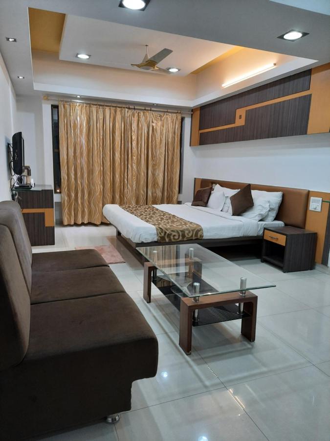Hotel Grand Suites Индаур Экстерьер фото