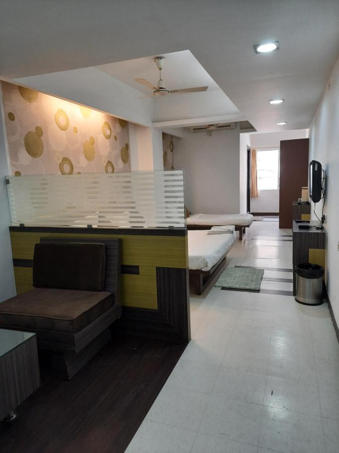 Hotel Grand Suites Индаур Экстерьер фото
